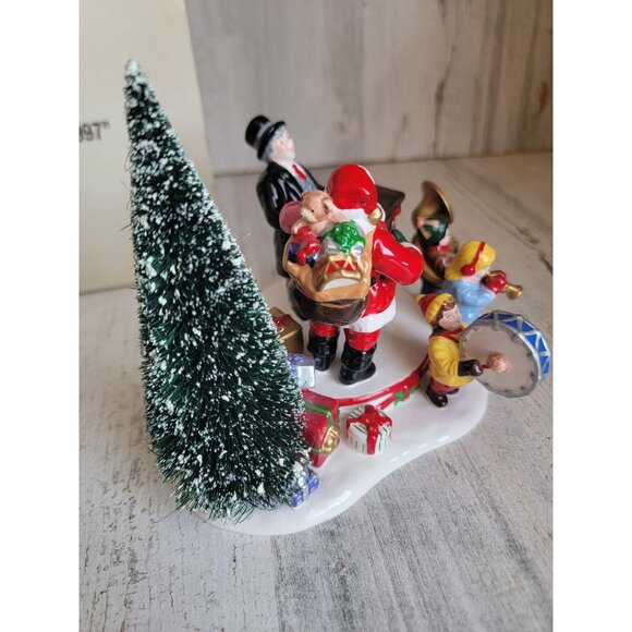 Dept 56 54899 Santa comes to Town, 1997 Snow village accessory - Picture 7 of 8